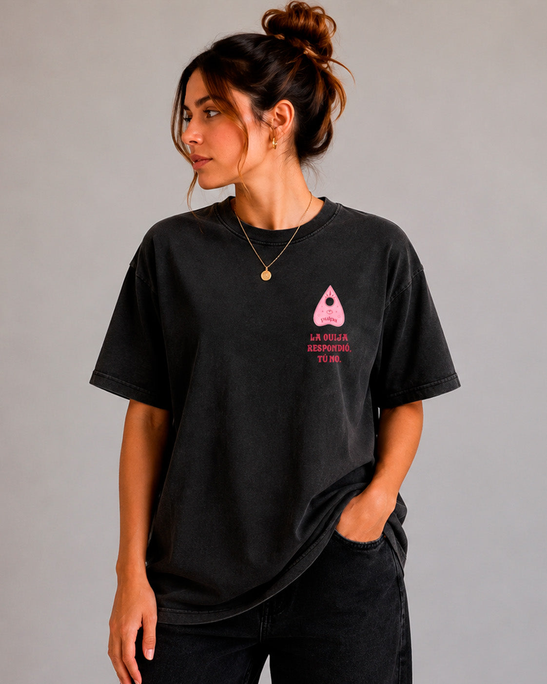 Camiseta Ouija "Broken but iconic"